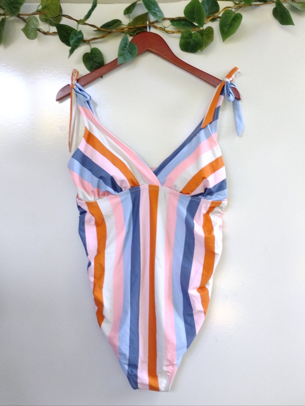 NEW Isabel Maternity One Piece Swimsuit Size Large